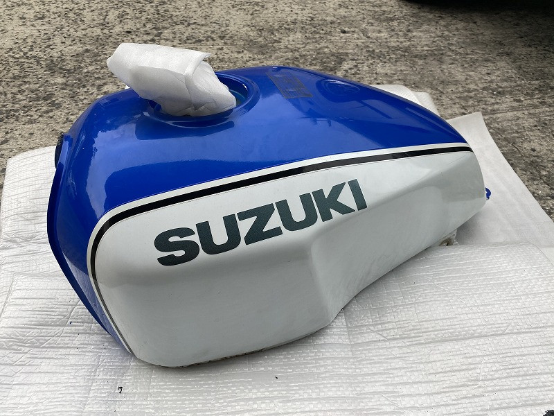 広島県 広島市 バイク塗装　スズキ ＧＳＸ４００インパルス タンク修理